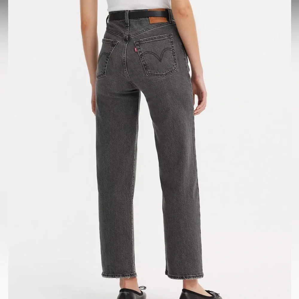Levi’s Ribcage Jeans - Picture 2 of 8